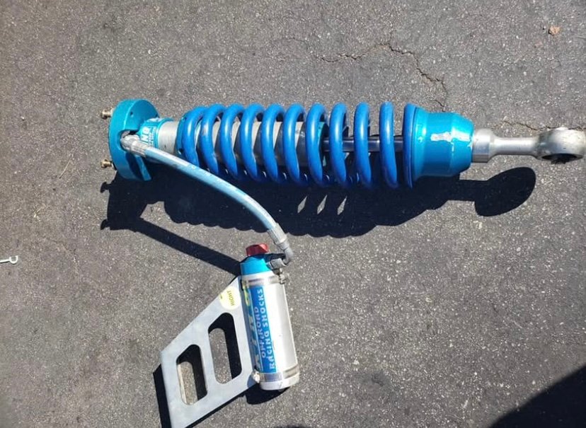 King 2.5 Remote Reservoir Coilovers w/ Adjusters – 2007+ Toyota Tundra - Image 9