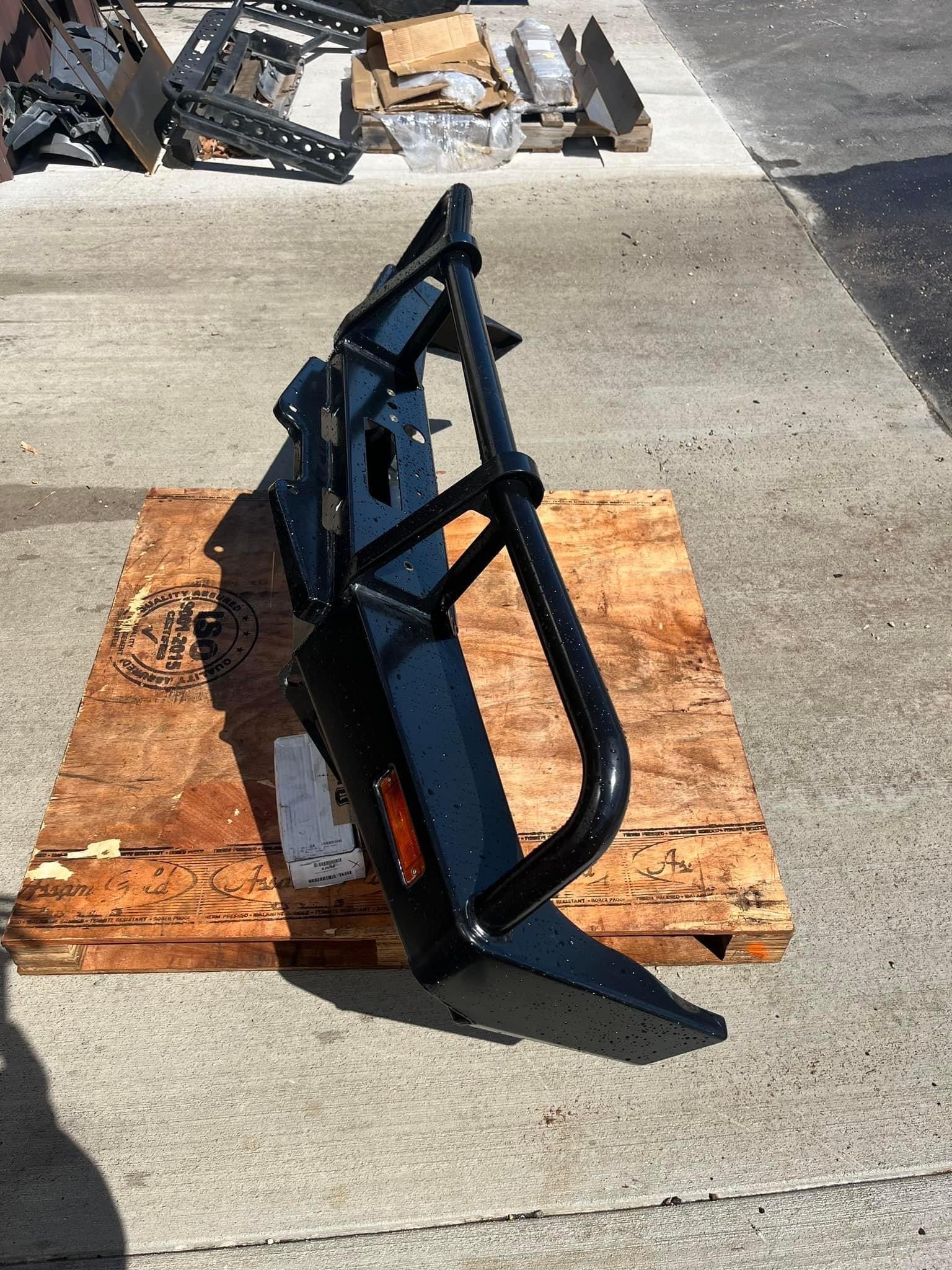 ARB Front Bumper – 1st Gen Toyota 4Runner / Pickup – Mint Condition - Image 4